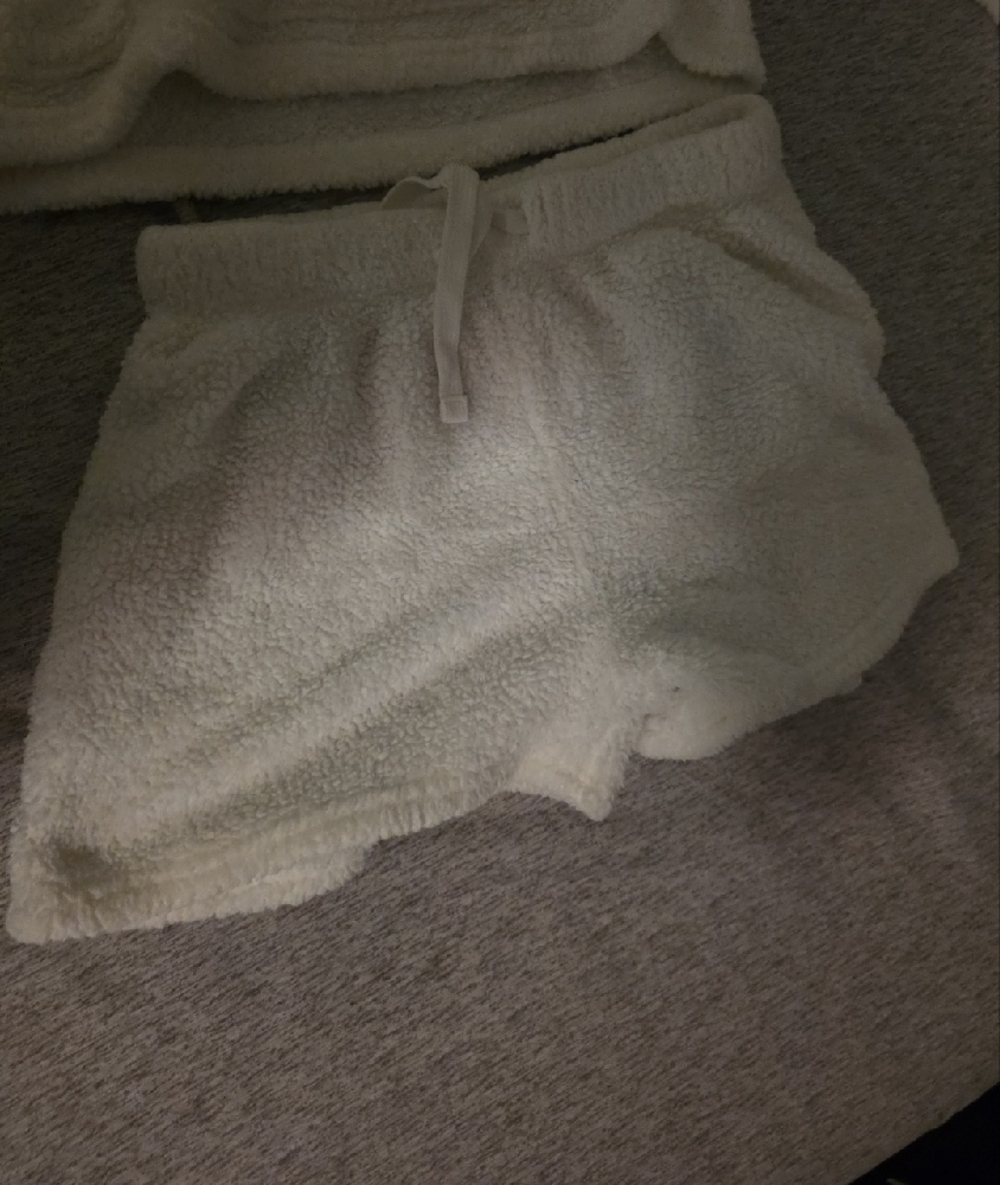 Cozy Cream Hooded Womens Pajama Set - Soft Sherpa Top & Shorts - Picture 4 of 16